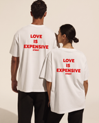 Love Is Expensive Oversized T-Shirt - Rückenprint auf Mann und Frau